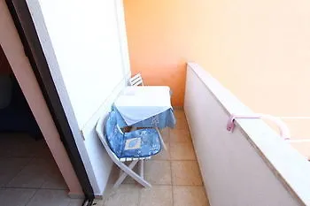 로비니 Apartman 7 아파트