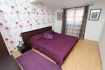 로비니 Apartman 7 아파트