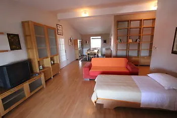 로비니 Apartman 7 아파트