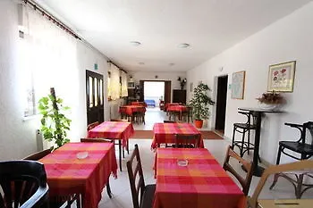 로비니 Apartman 7 아파트 0*,